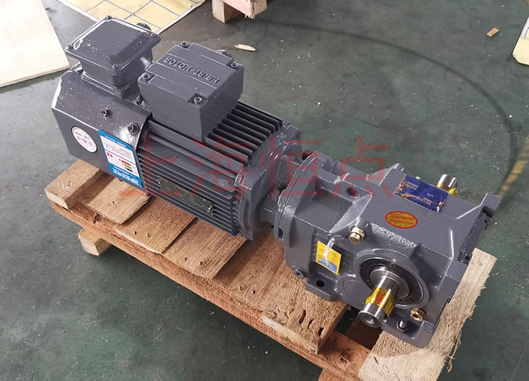 K37系列減速機輸入配變頻電機，輸出雙軸A+B 實物照片