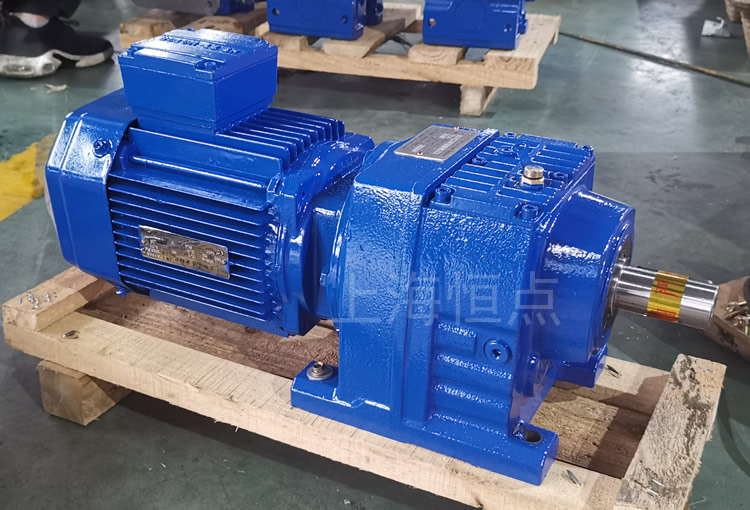 R47系列減速機配電機，藍色油漆實物照片