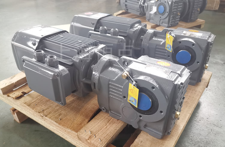 KA37系列減速機通孔輸出，配電機實物圖