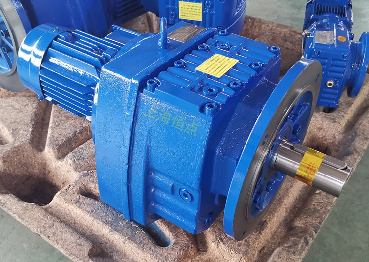 RF87減速機，立式安裝，輸入配電機，實物照片如下