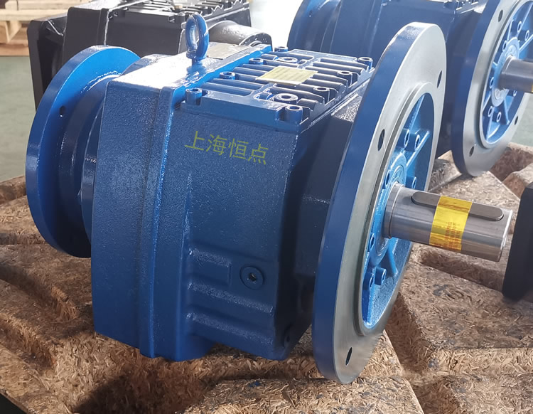 RF87減速機，輸入配法蘭B5端蓋，立式法蘭輸出，實物照片