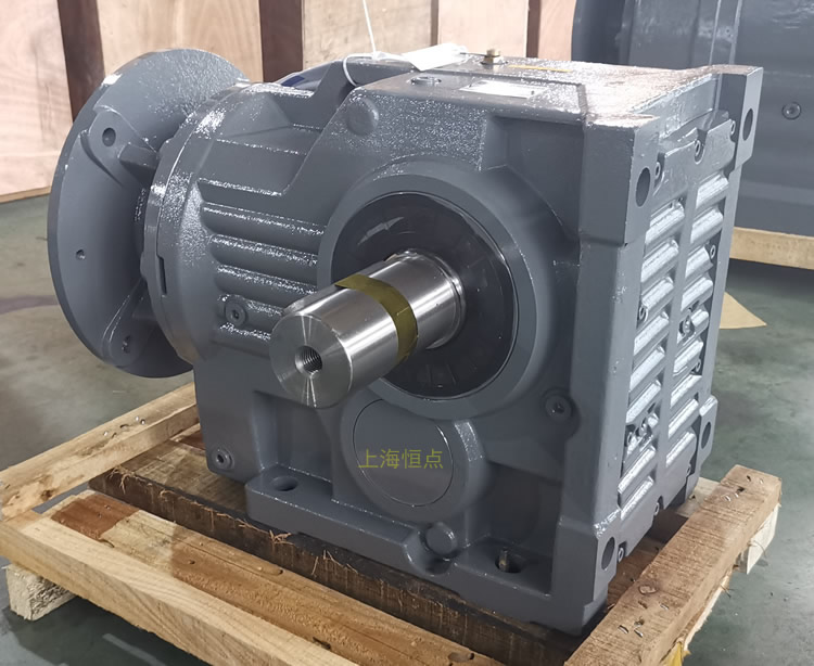 K97減速機，輸入配電機法蘭端蓋，右輸出單軸，實物圖如下